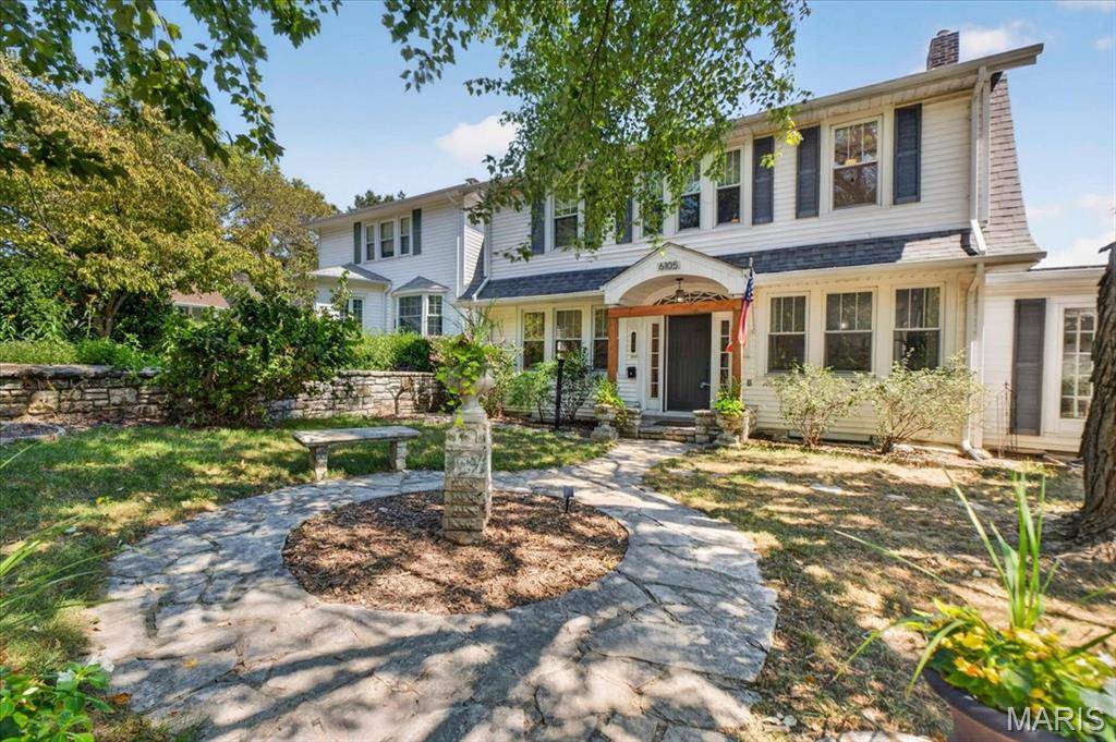 6105 Simpson AVE, St Louis, MO 63139