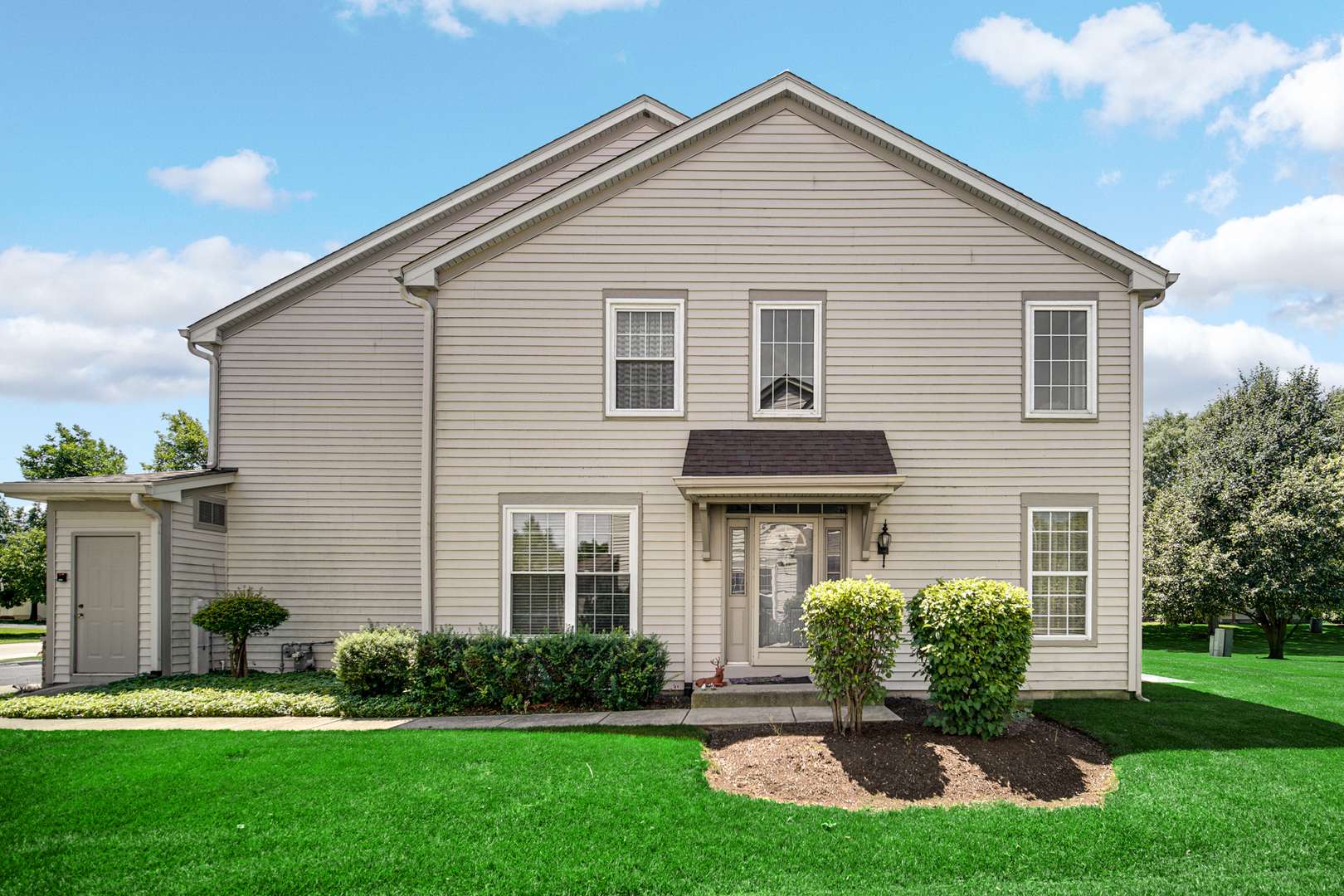 923 March ST, Lake Zurich, IL 60047