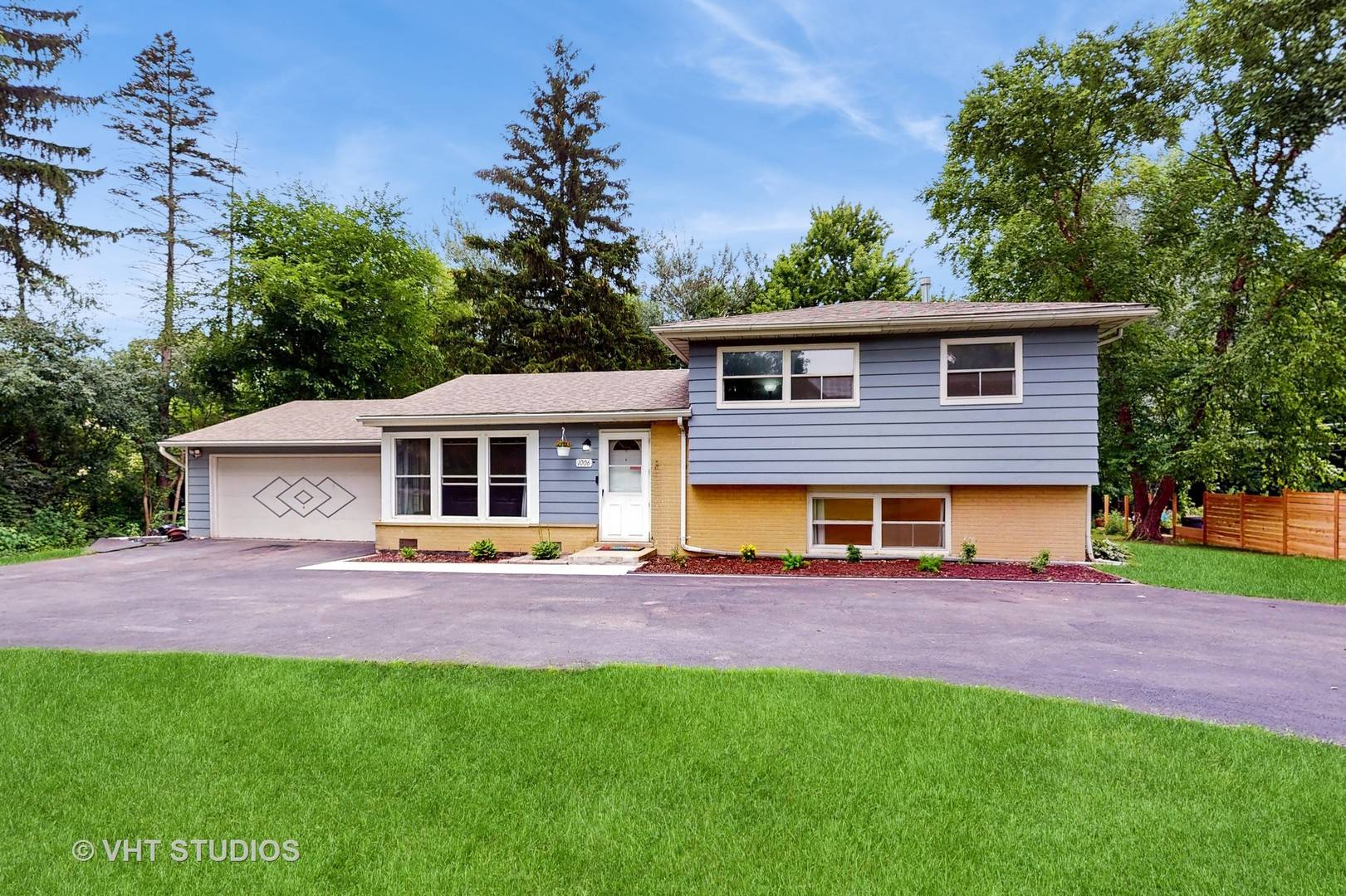 1006 W Wood ST, Mchenry, IL 60051