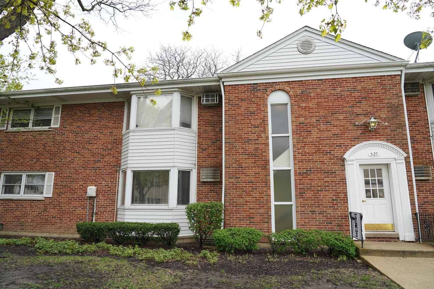 527 W Eastman ST W #1A, Arlington Heights, IL 60005