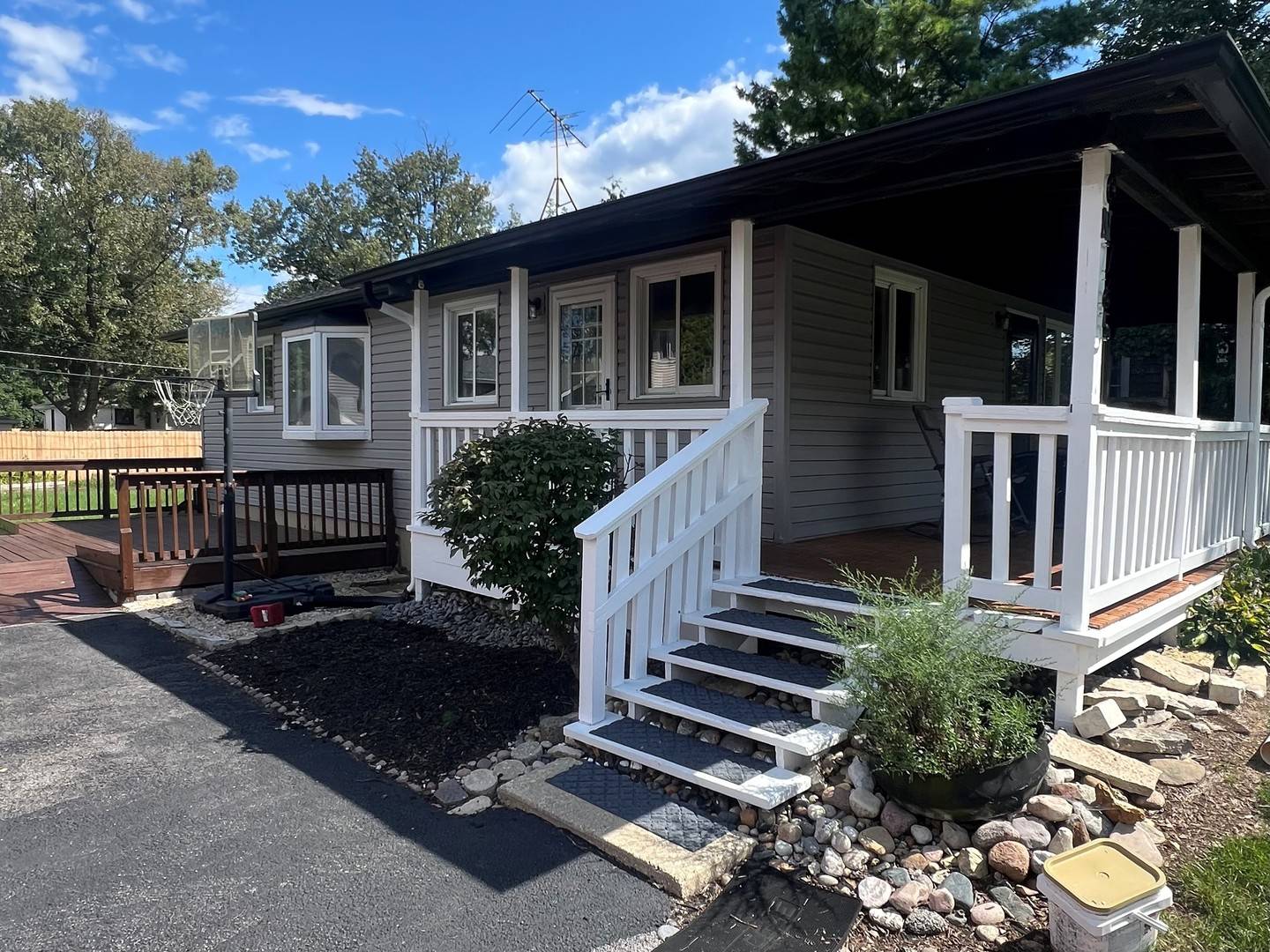 0N765 Darling ST, Wheaton, IL 60187