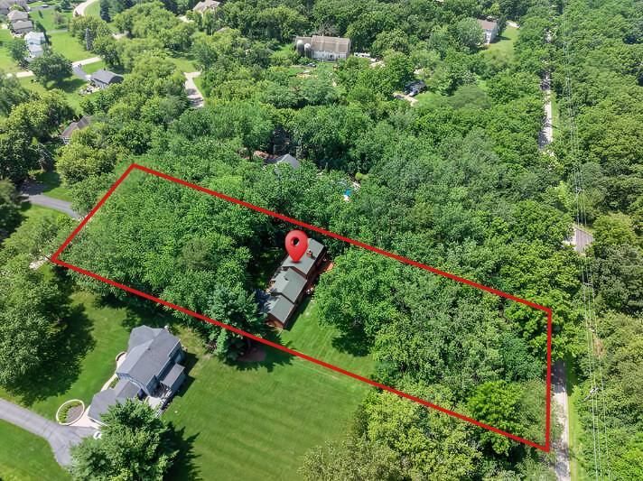 2320 Crystal WAY, Crystal Lake, IL 60014