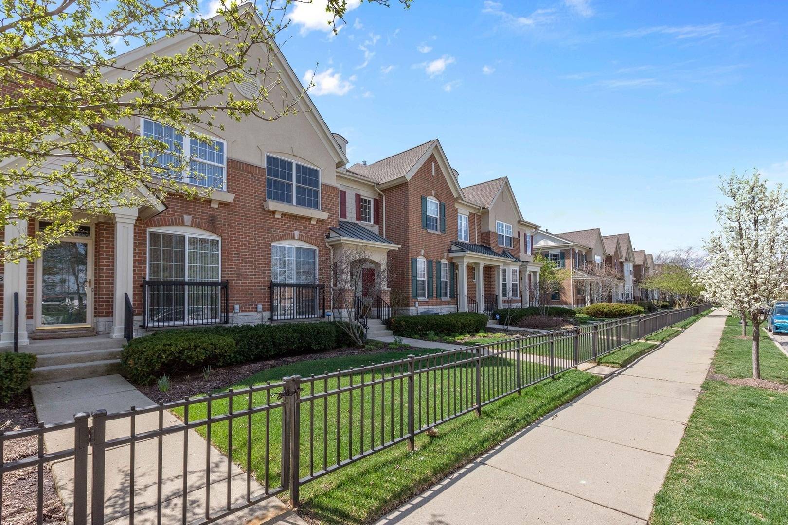 679 Central AVE, Deerfield, IL 60015