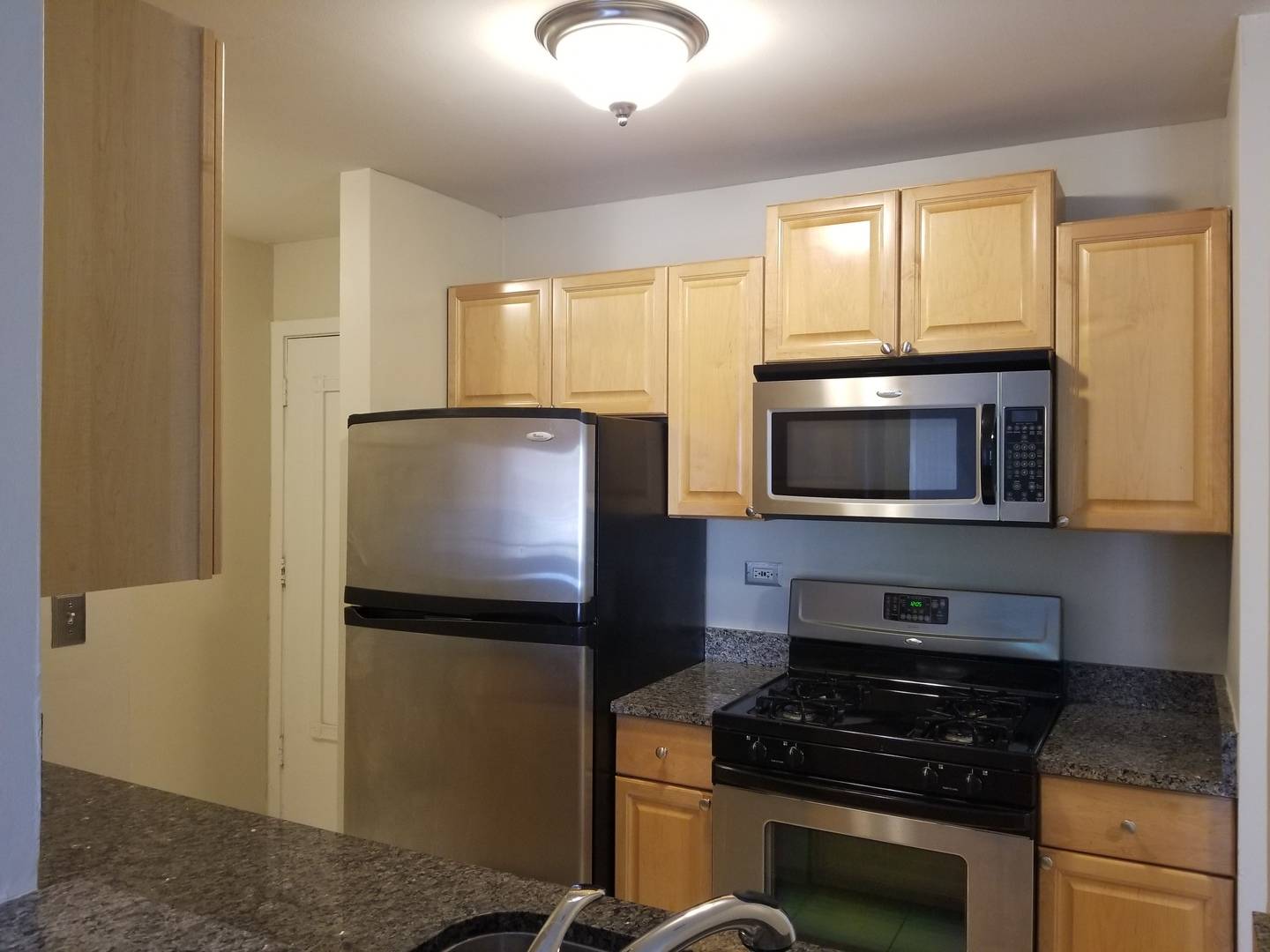 1919 Prairie SQ #204, Schaumburg, IL 60173