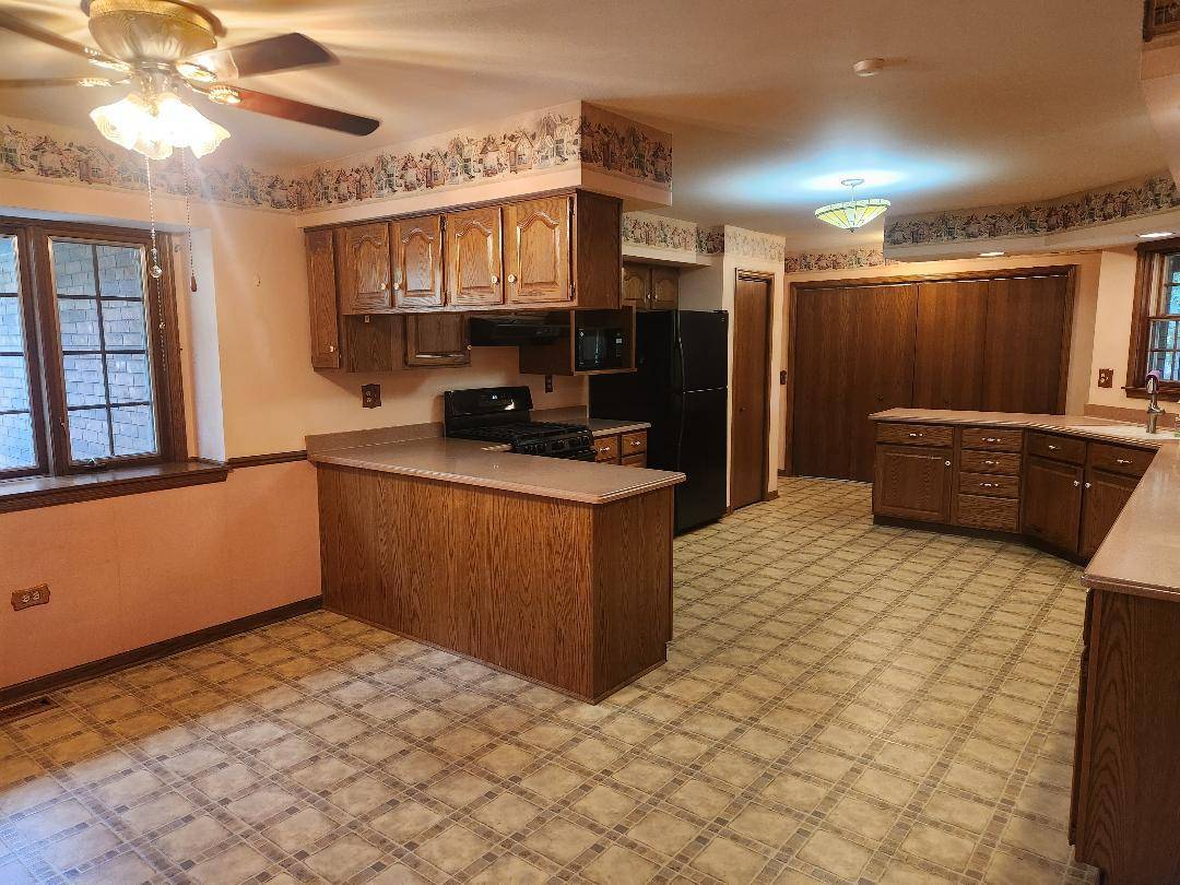 503 N GREEN ST, Mchenry, IL 60050