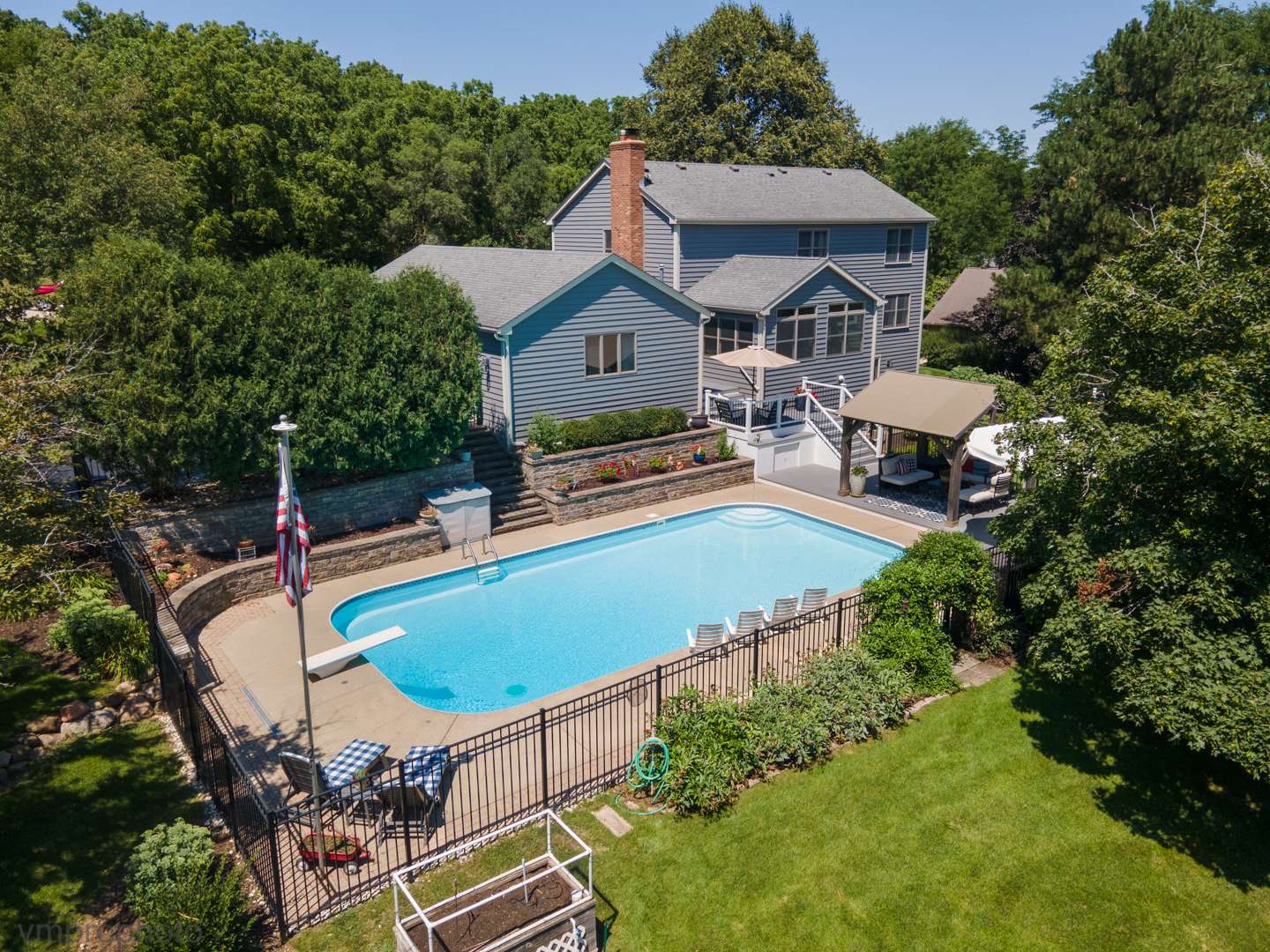6221 Ojibwa LN, Mchenry, IL 60050