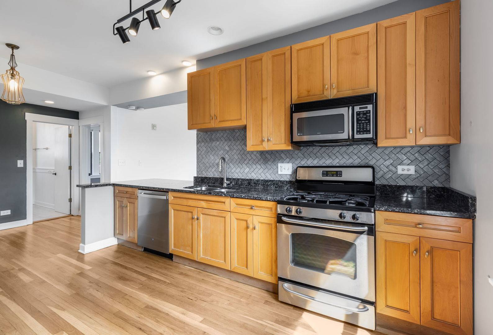 628 Judson AVE #3, Evanston, IL 60202