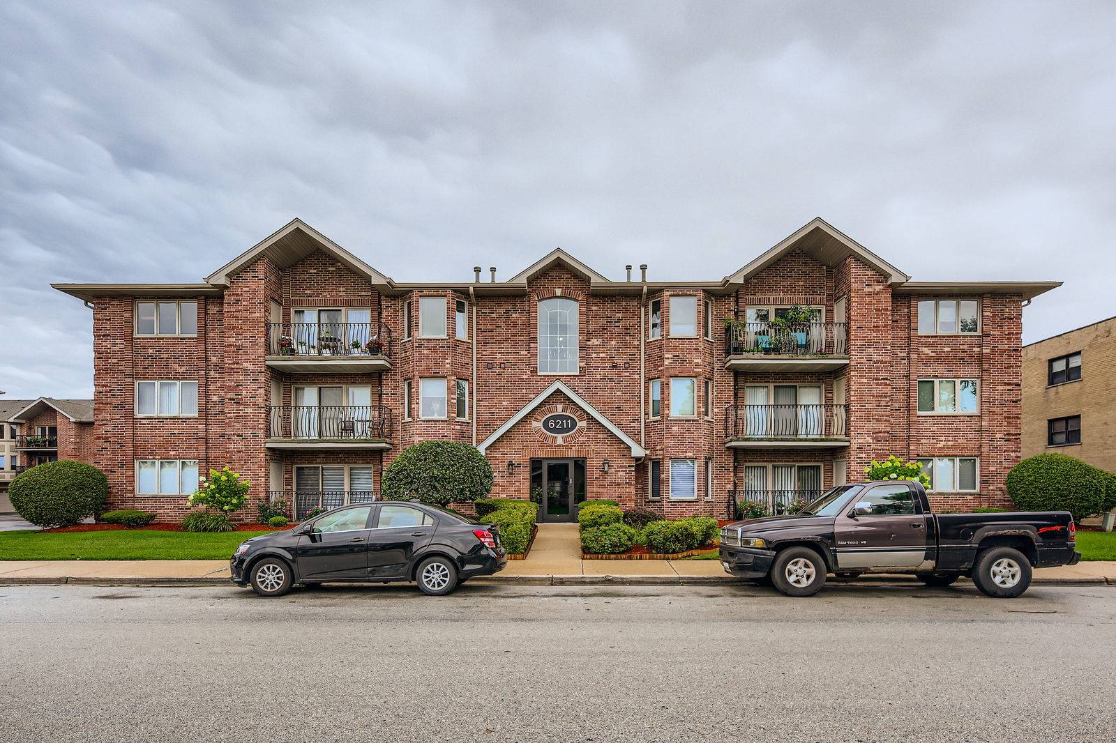 6211 W 94th ST #3SW, Oak Lawn, IL 60453