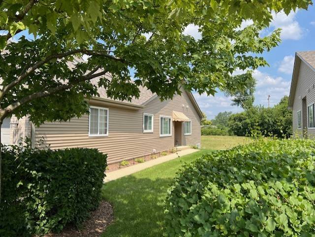 1452 Mackenzie LN, Elgin, IL 60120