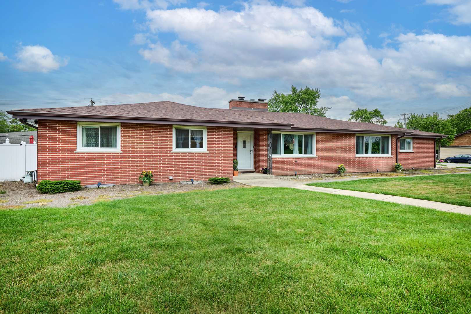 8841 Kathy LN, Des Plaines, IL 60016