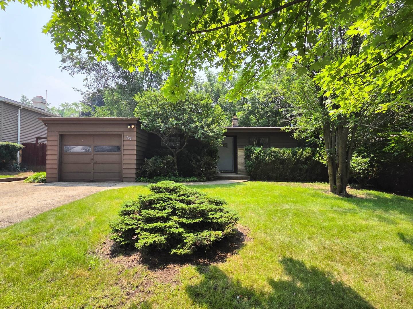 773 Lomond DR, Mundelein, IL 60060