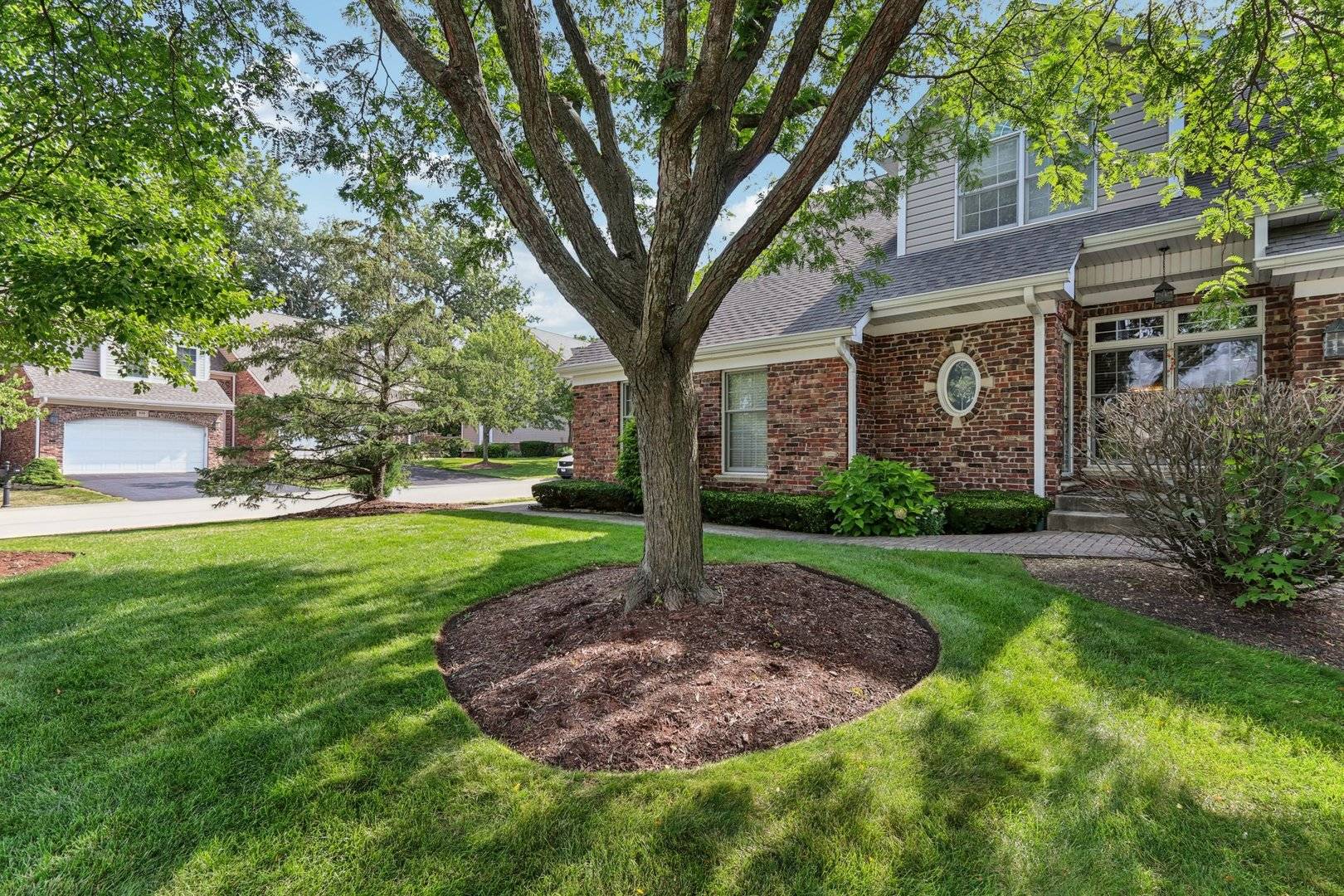 65 Averry CT, Palatine, IL 60067