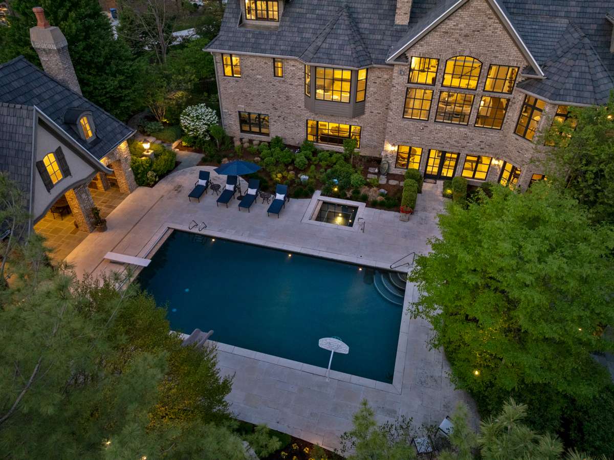 1010 Glenbriar CT, St. Charles, IL 60174