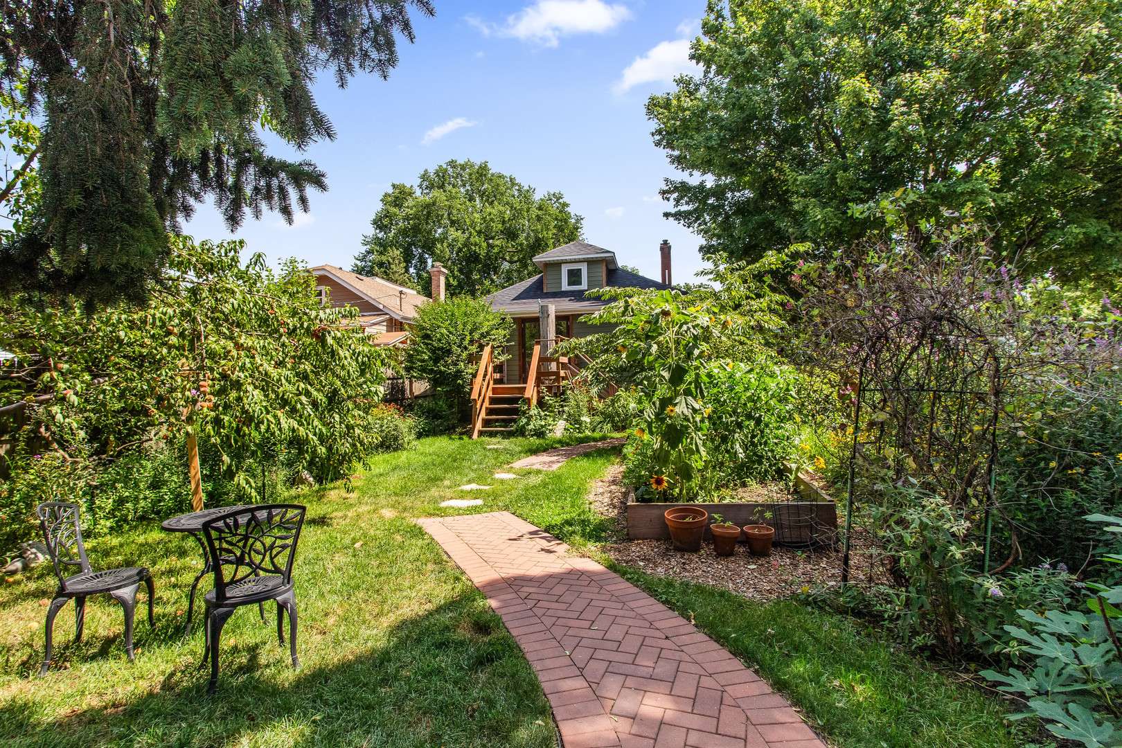 1402 Fowler AVE, Evanston, IL 60201