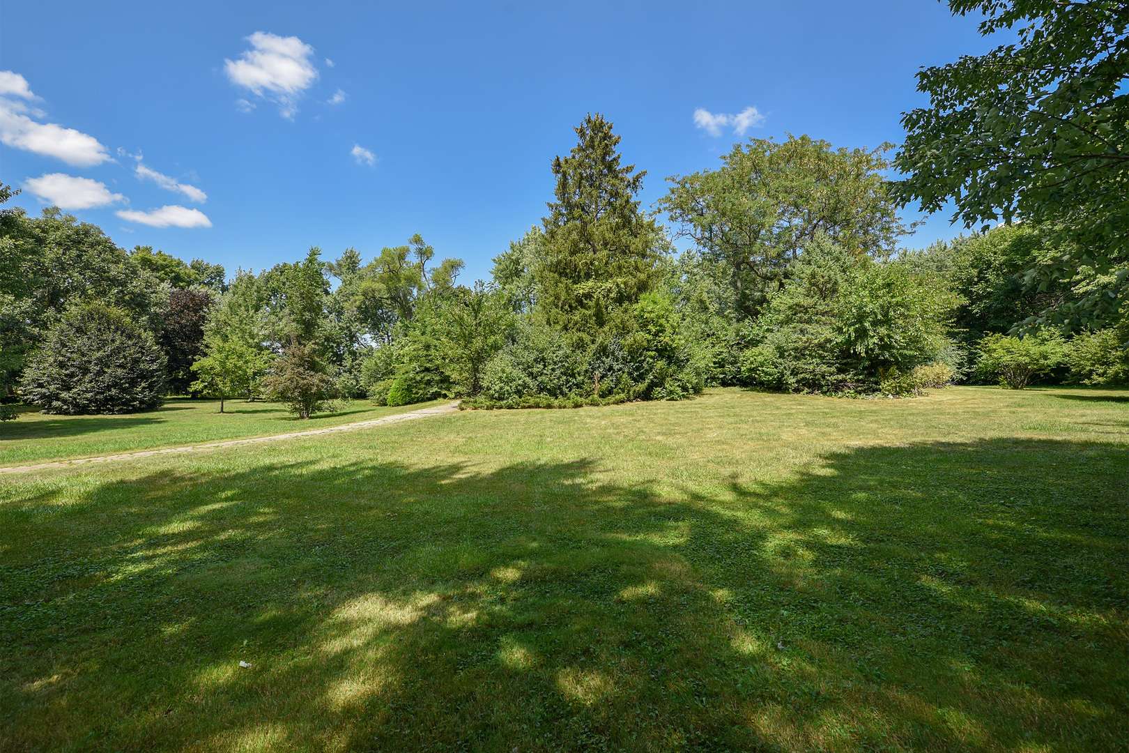 449 Cumnock RD, Inverness, IL 60067