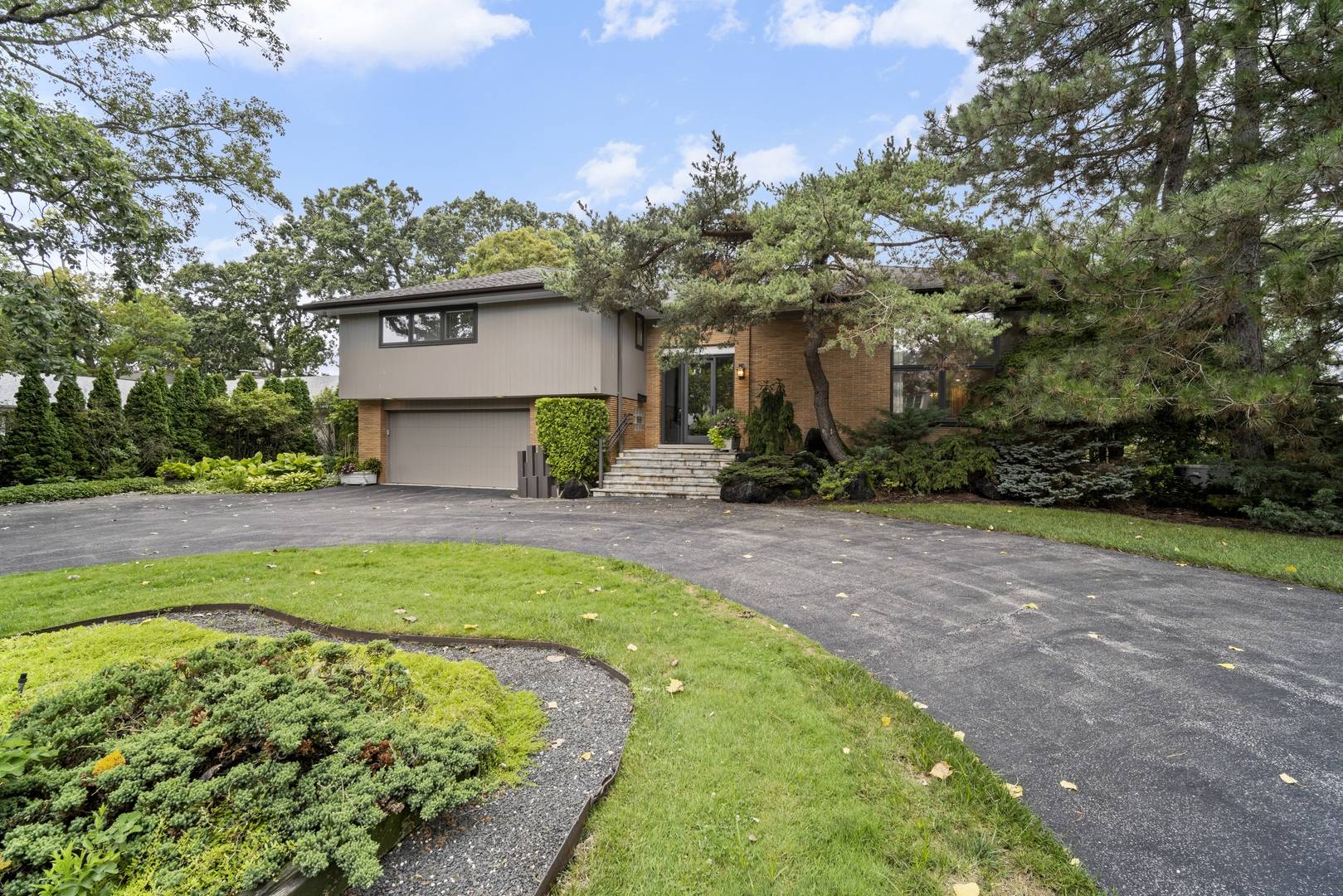 1230 Fairfield RD, Glencoe, IL 60022