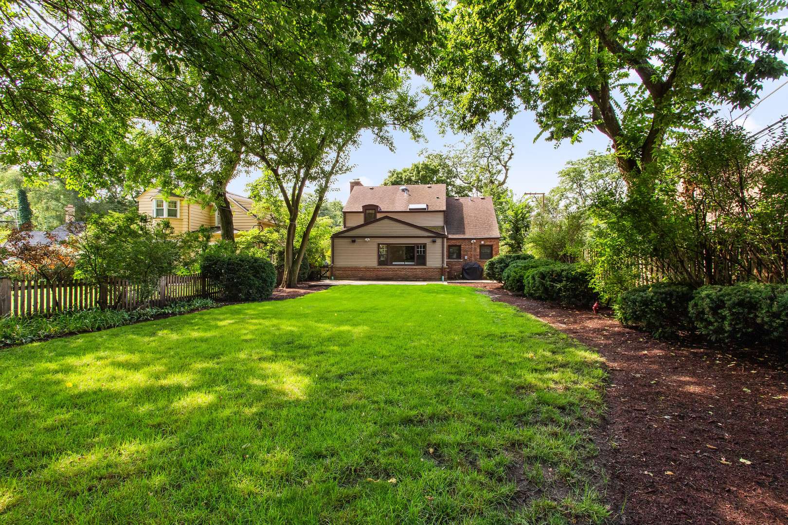 3323 Harrison ST, Evanston, IL 60201