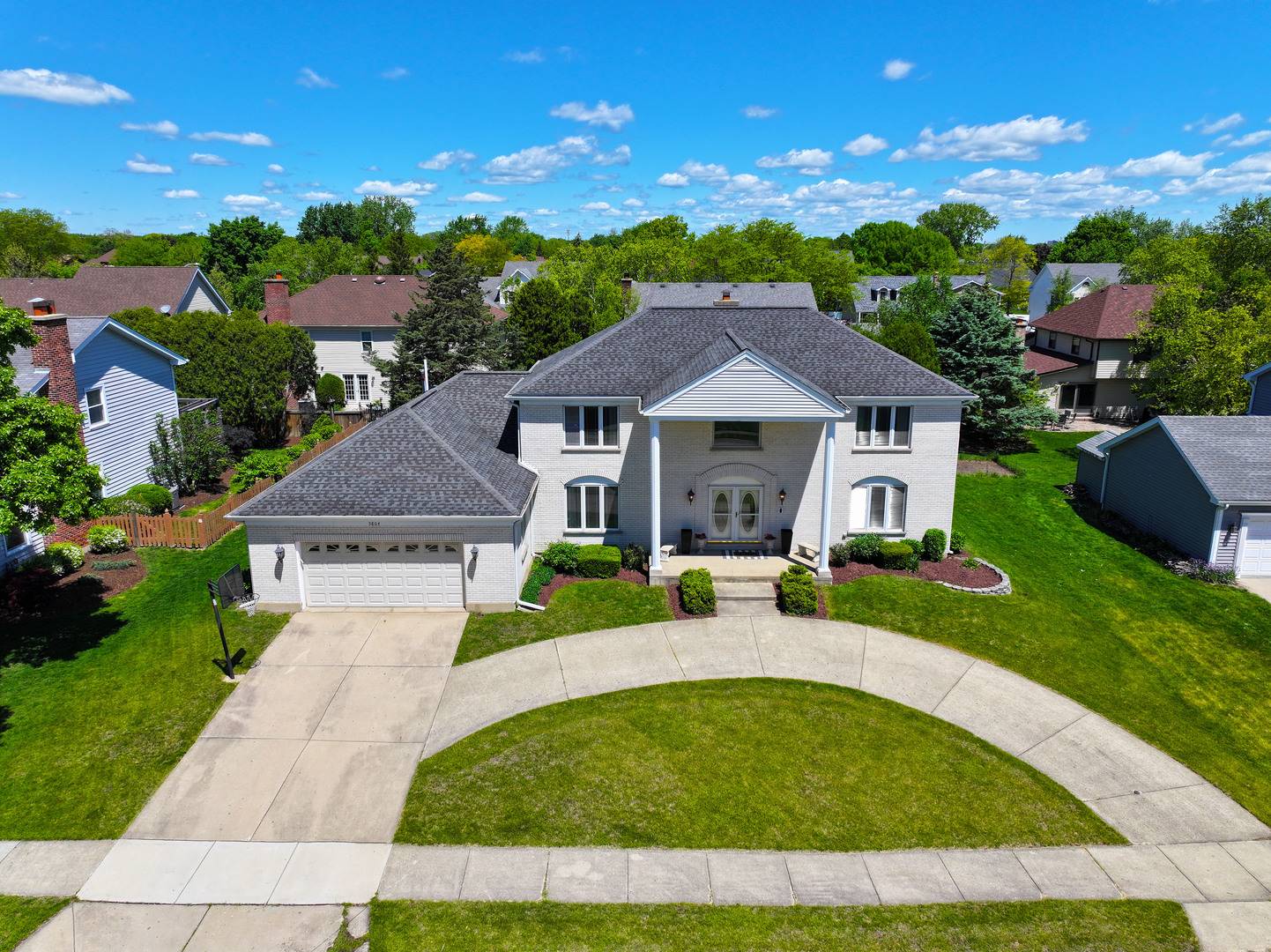 5804 N Corona DR, Palatine, IL 60067