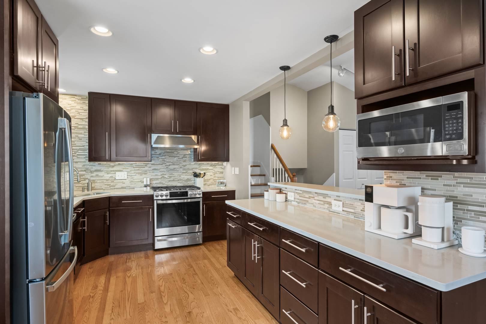 21 W Bradley ST, Des Plaines, IL 60016
