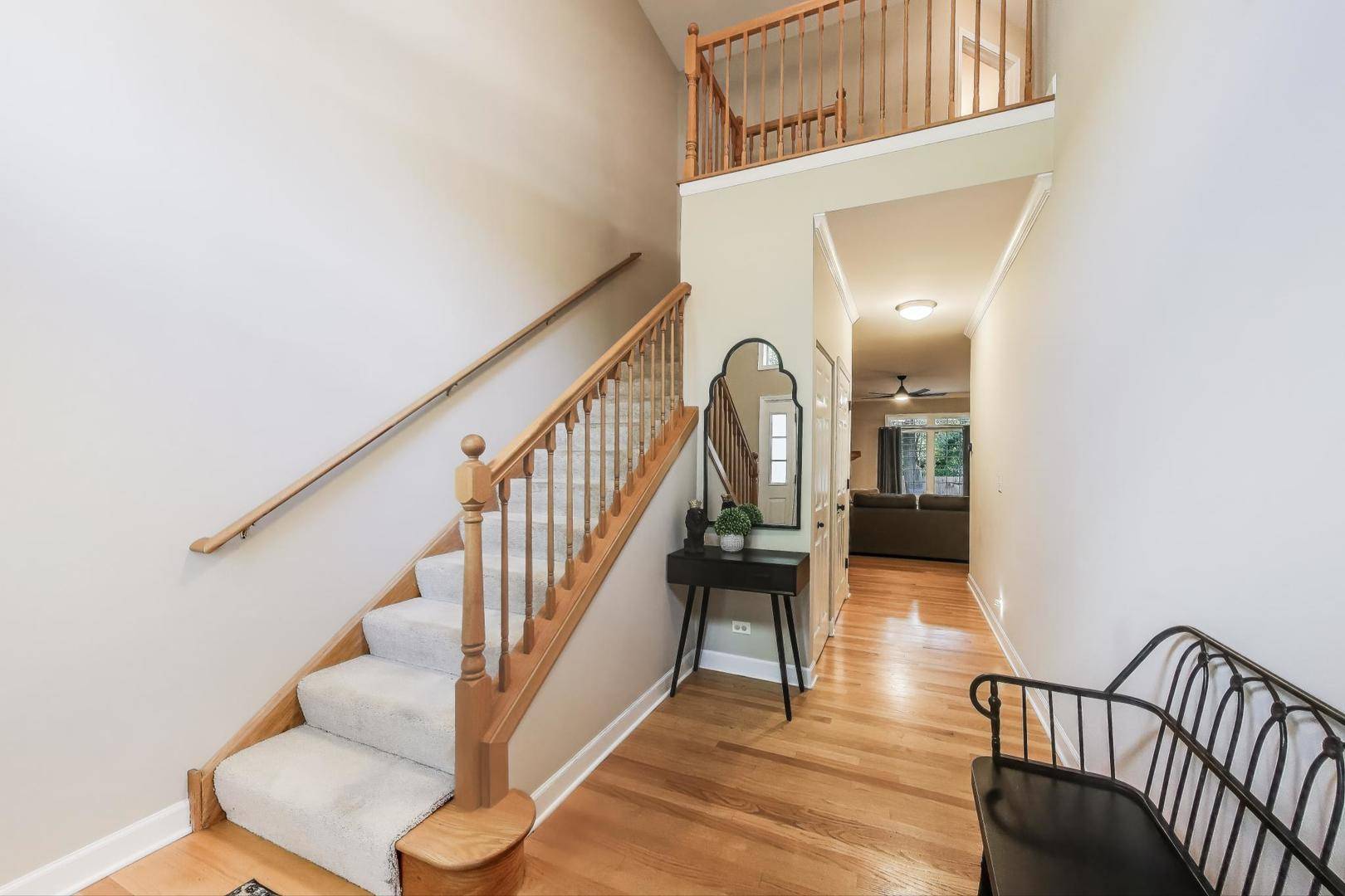 1442 E Katie LN, Palatine, IL 60074