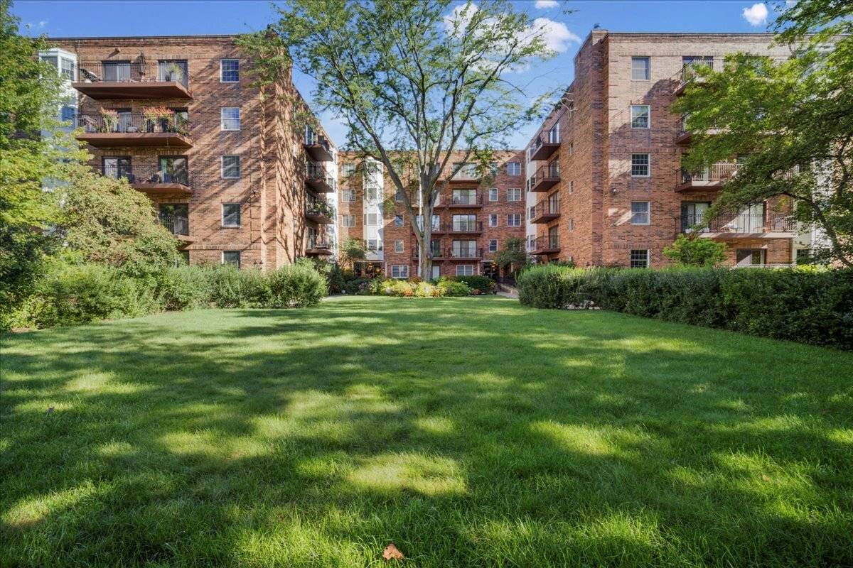 1501 Oak AVE #206, Evanston, IL 60201