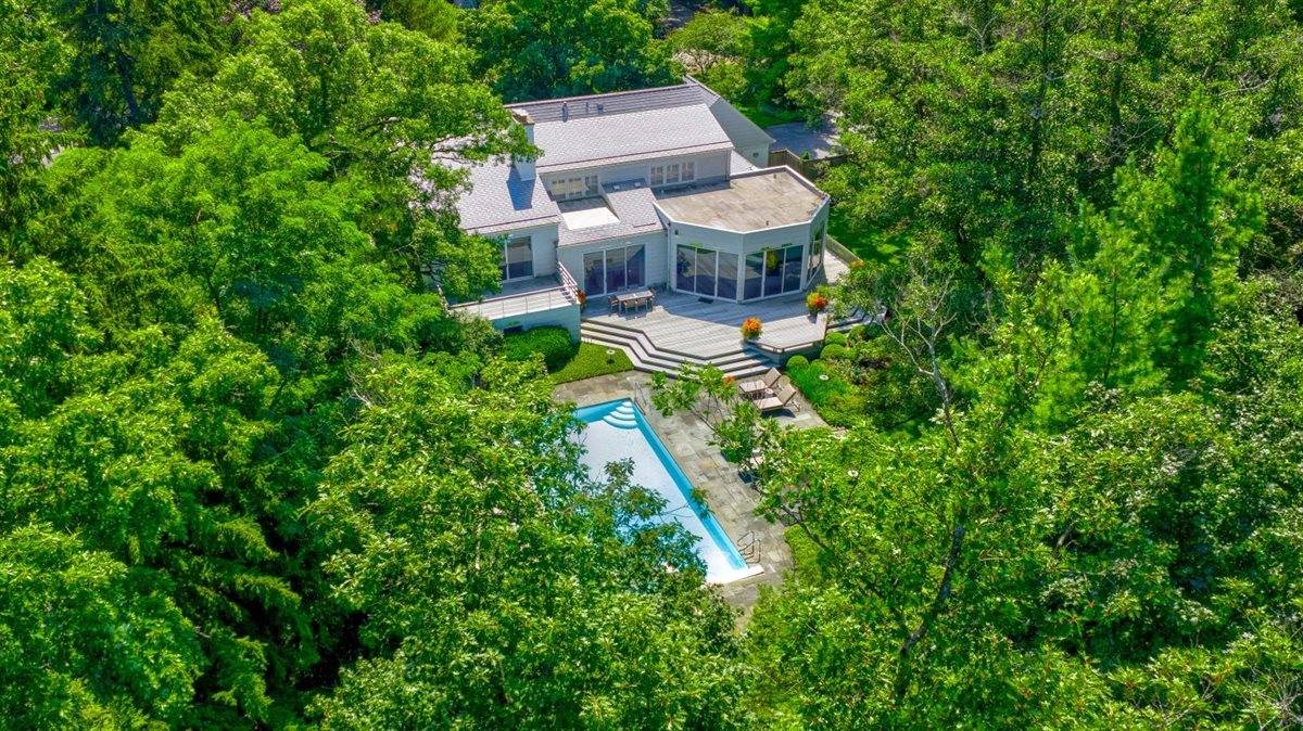 107 Woodley RD, Winnetka, IL 60093
