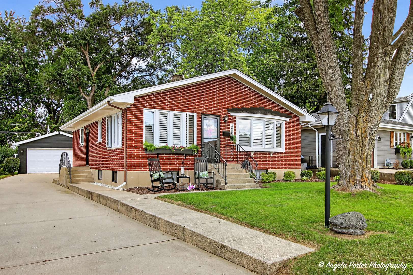 3616 Grand AVE, Mchenry, IL 60050