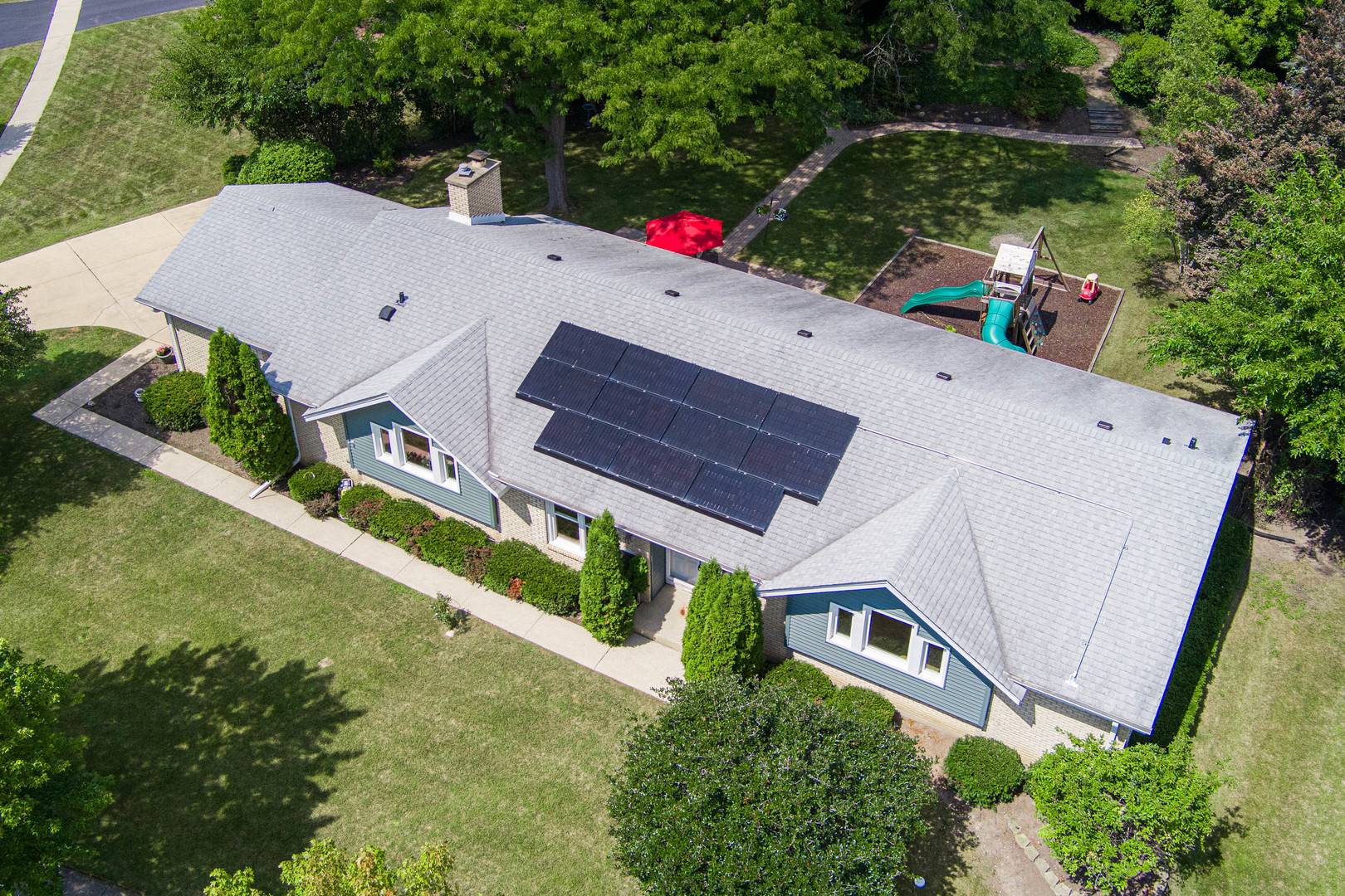1912 FRIARS LN, Mundelein, IL 60060