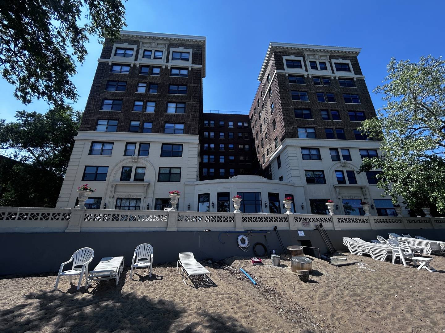 1205 W Sherwin AVE #412, Chicago, IL 60626