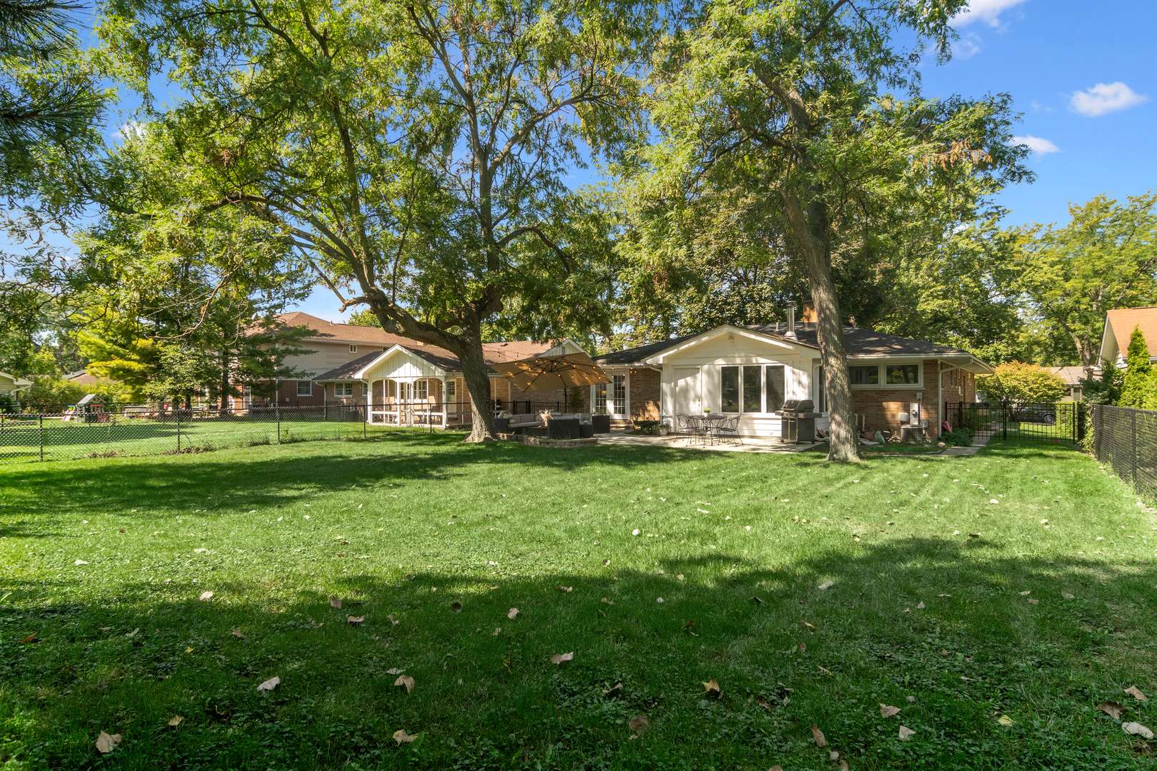 123 Monument AVE, Barrington, IL 60010