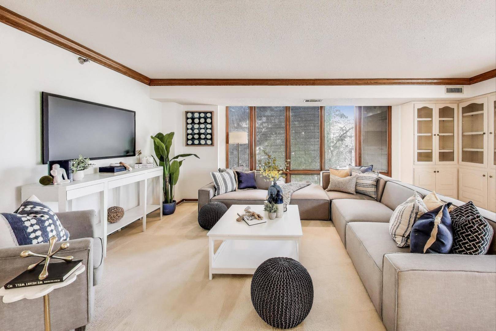 522 Church ST #3D, Evanston, IL 60201