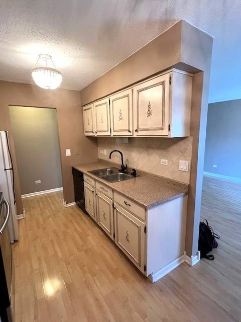 1029 Buccaneer DR #6, Schaumburg, IL 60173