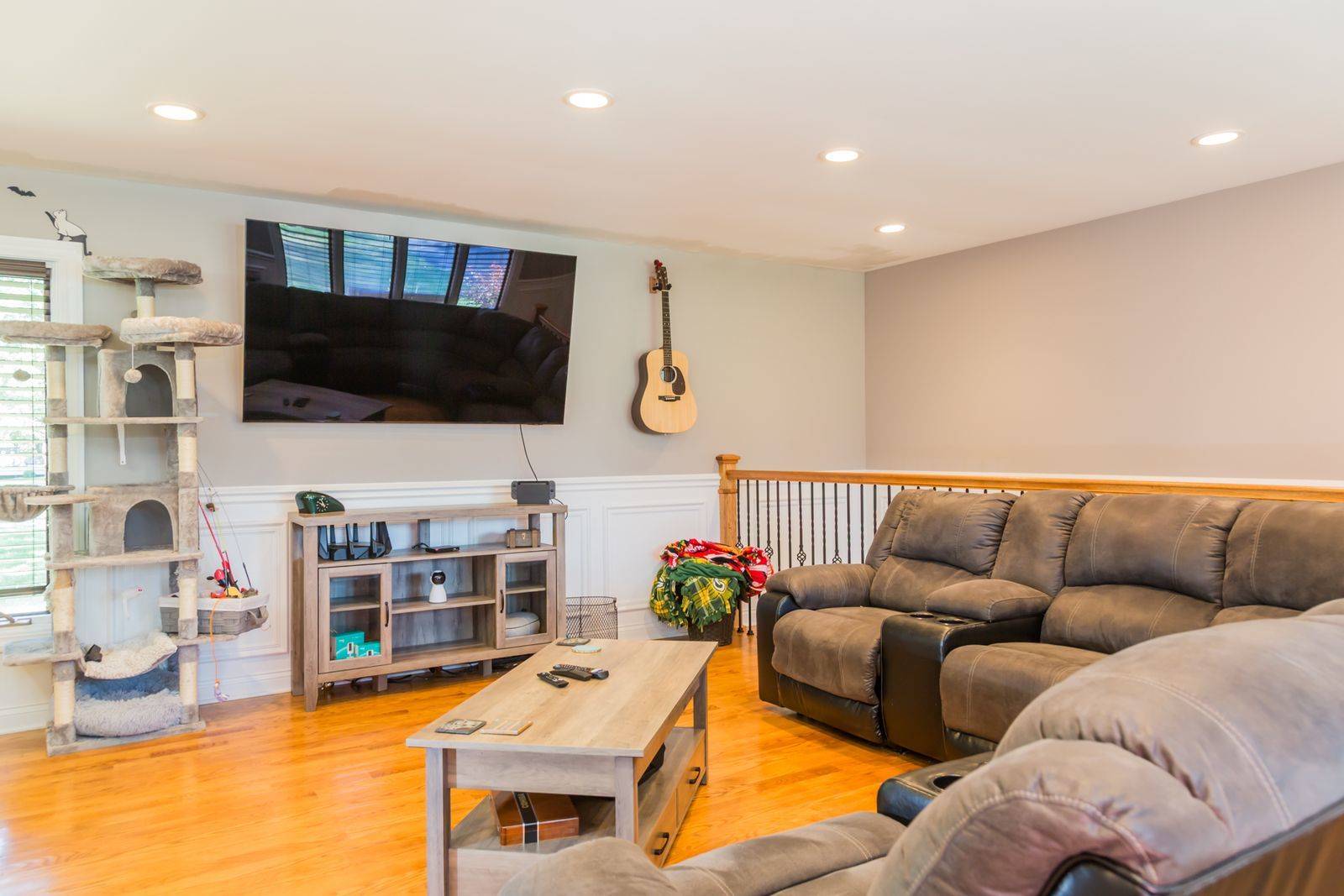 38W530 HOPPS RD, Elgin, IL 60124