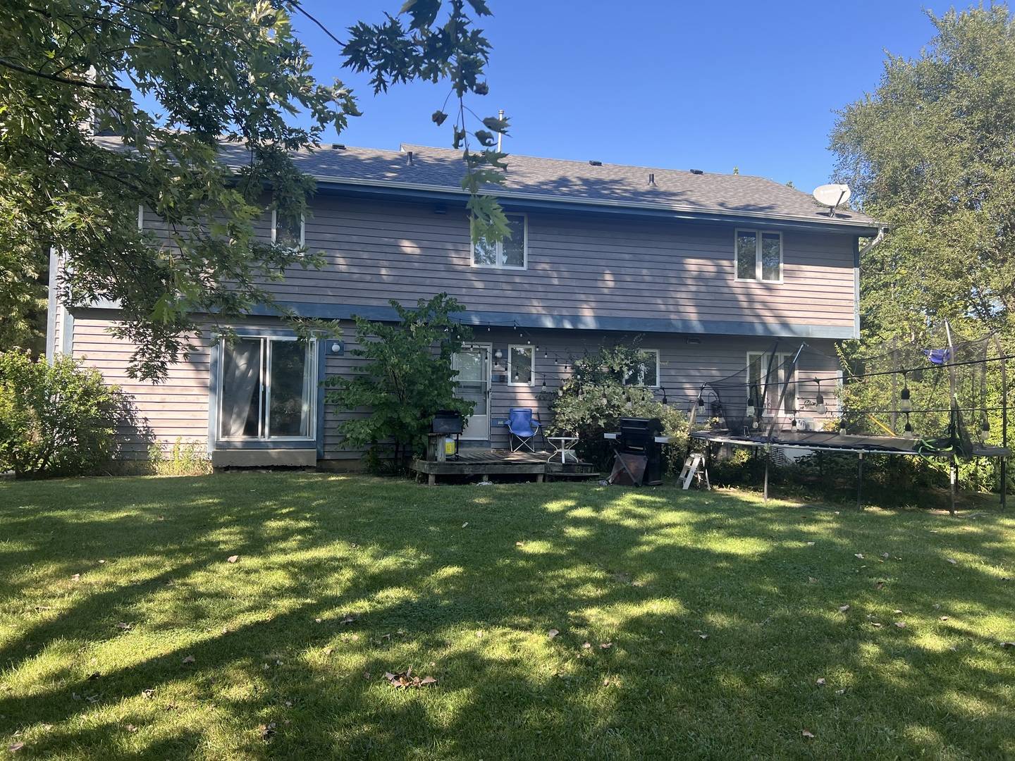 4171 Midlane DR, Wadsworth, IL 60083