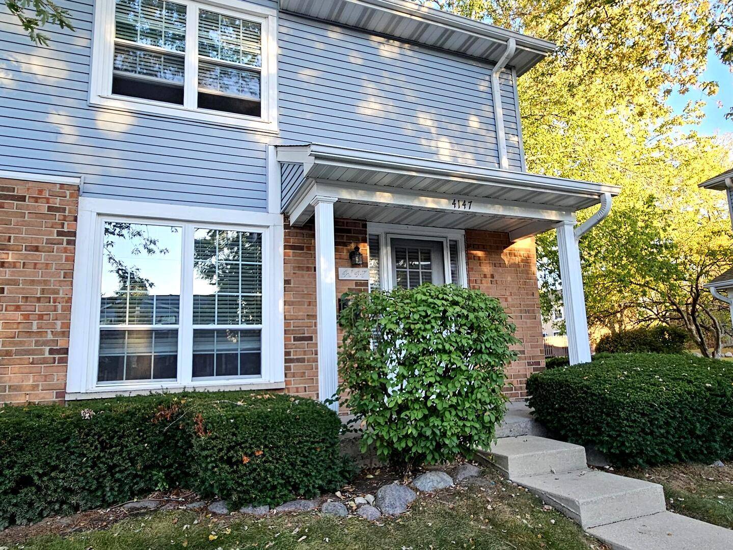 4147 Continental DR, Waukegan, IL 60087