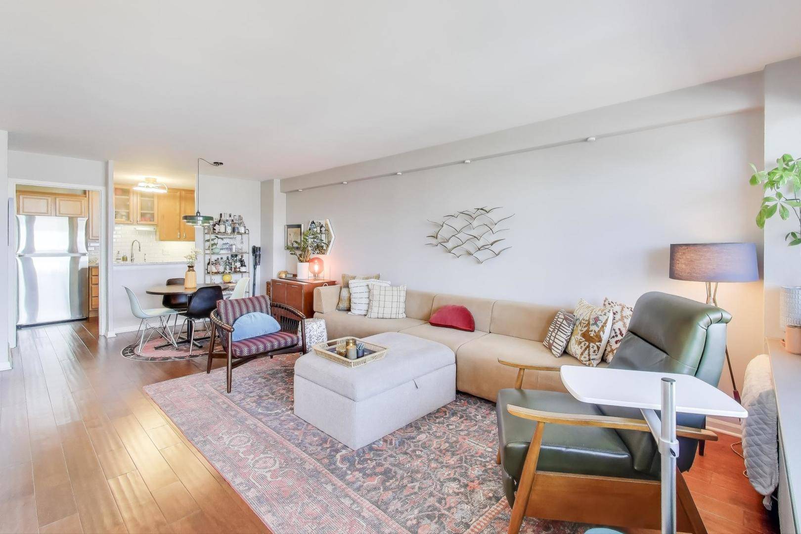 555 W CORNELIA AVE #1711, Chicago, IL 60657