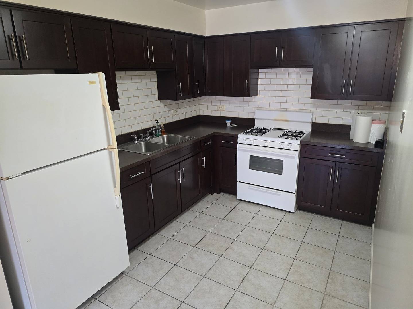6882 W Touhy AVE #D, Niles, IL 60714