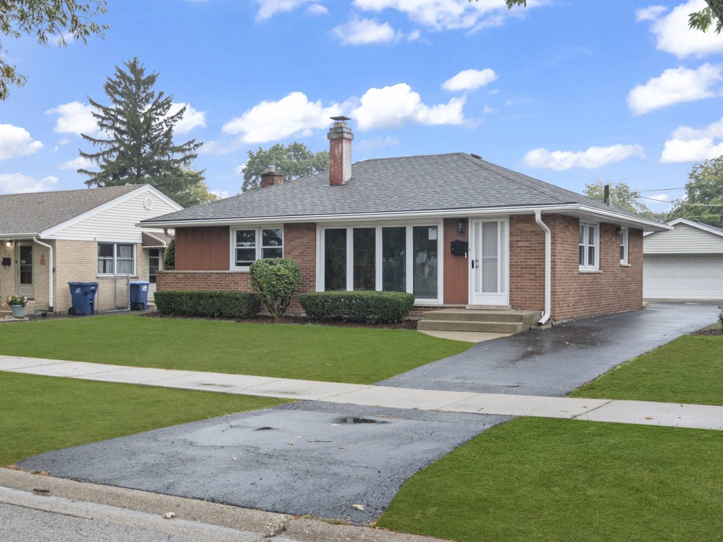 773 E Lincoln AVE, Des Plaines, IL 60018
