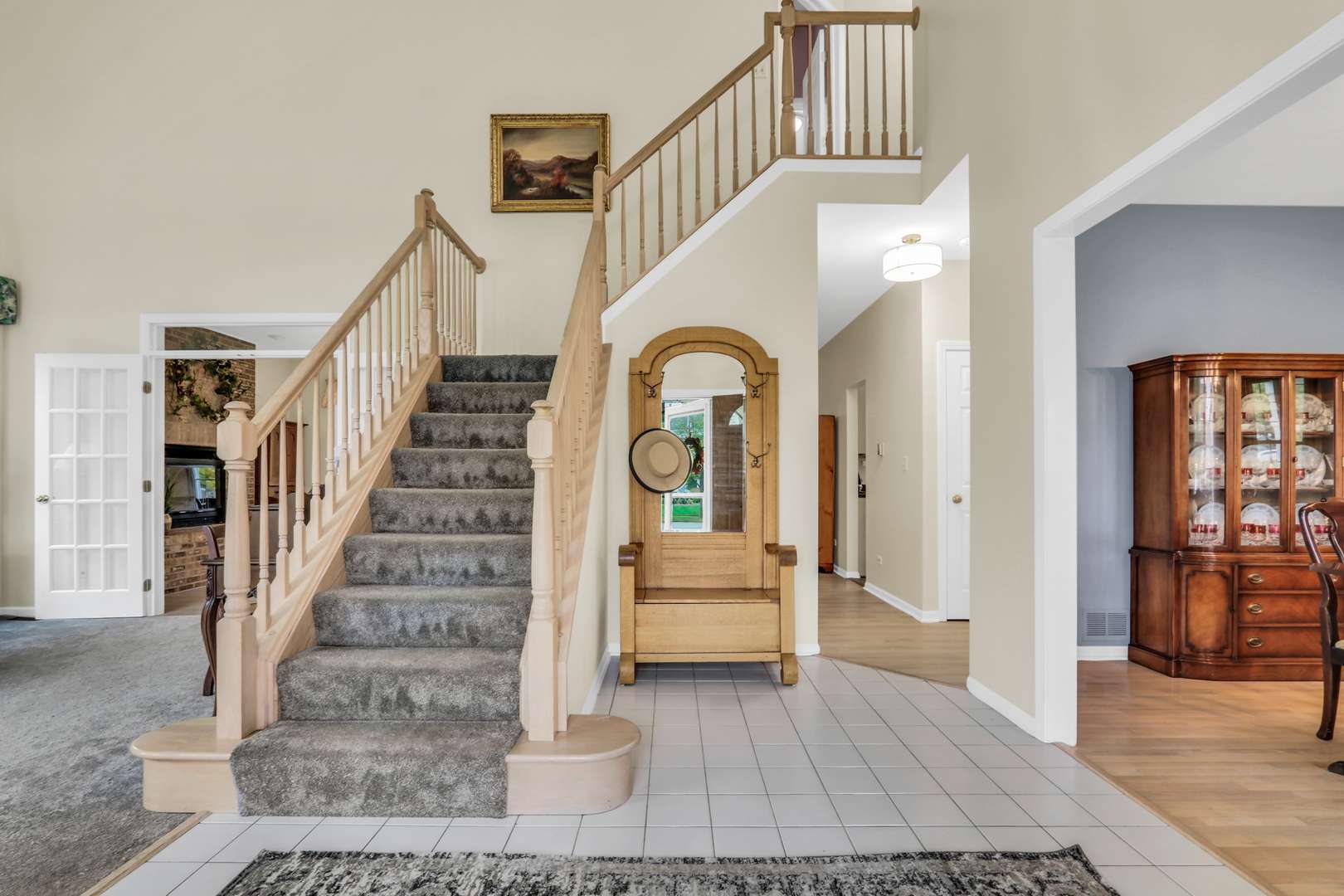 399 Banbury LN, Grayslake, IL 60030