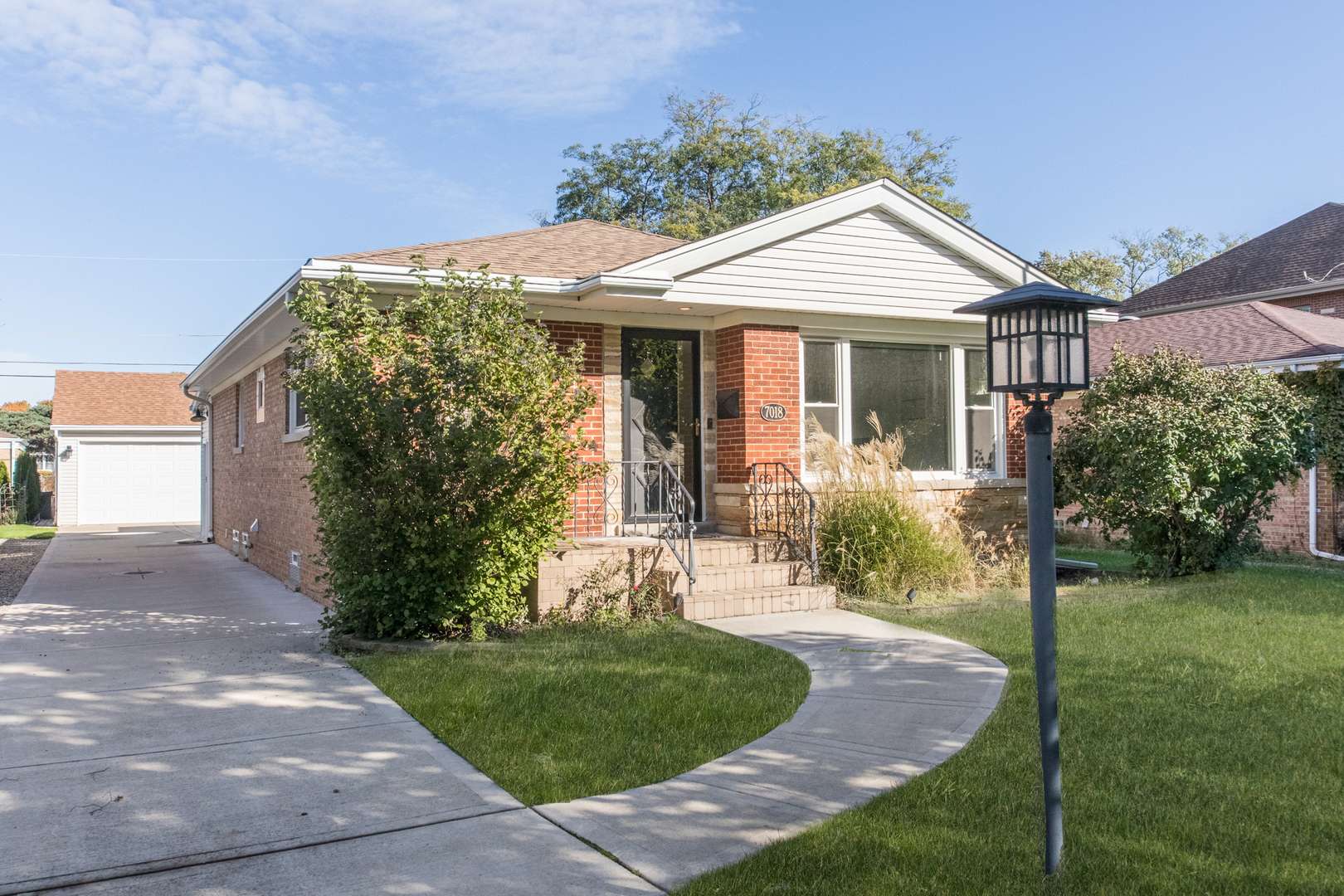 7018 W Birchwood AVE, Niles, IL 60714