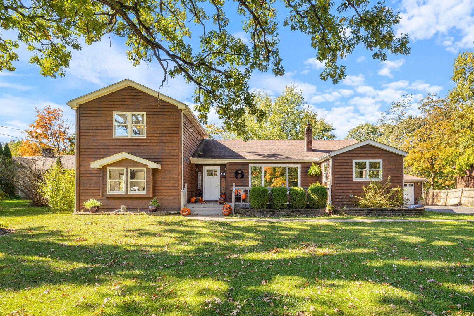 319 W Circle DR, New Lenox, IL 60451