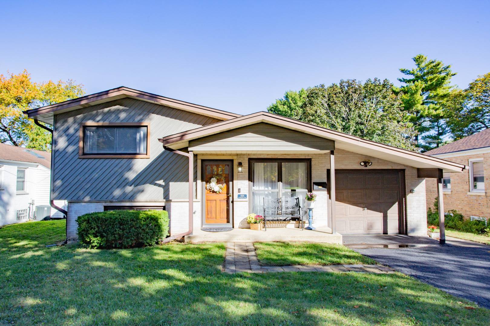 450 E Palatine RD, Palatine, IL 60067