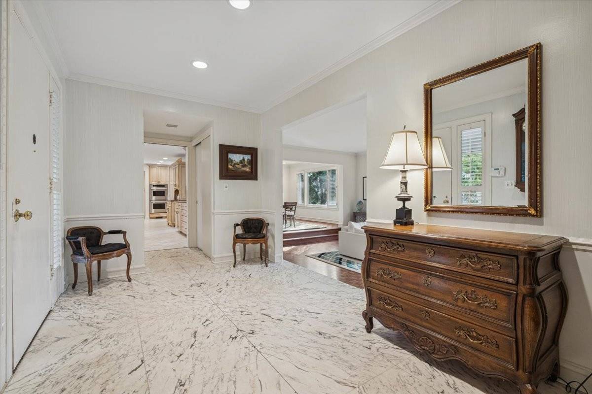 1350 Westmoor TRL, Winnetka, IL 60093