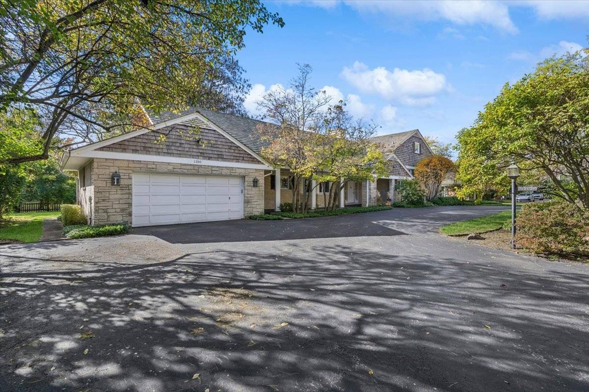 1350 Westmoor TRL, Winnetka, IL 60093