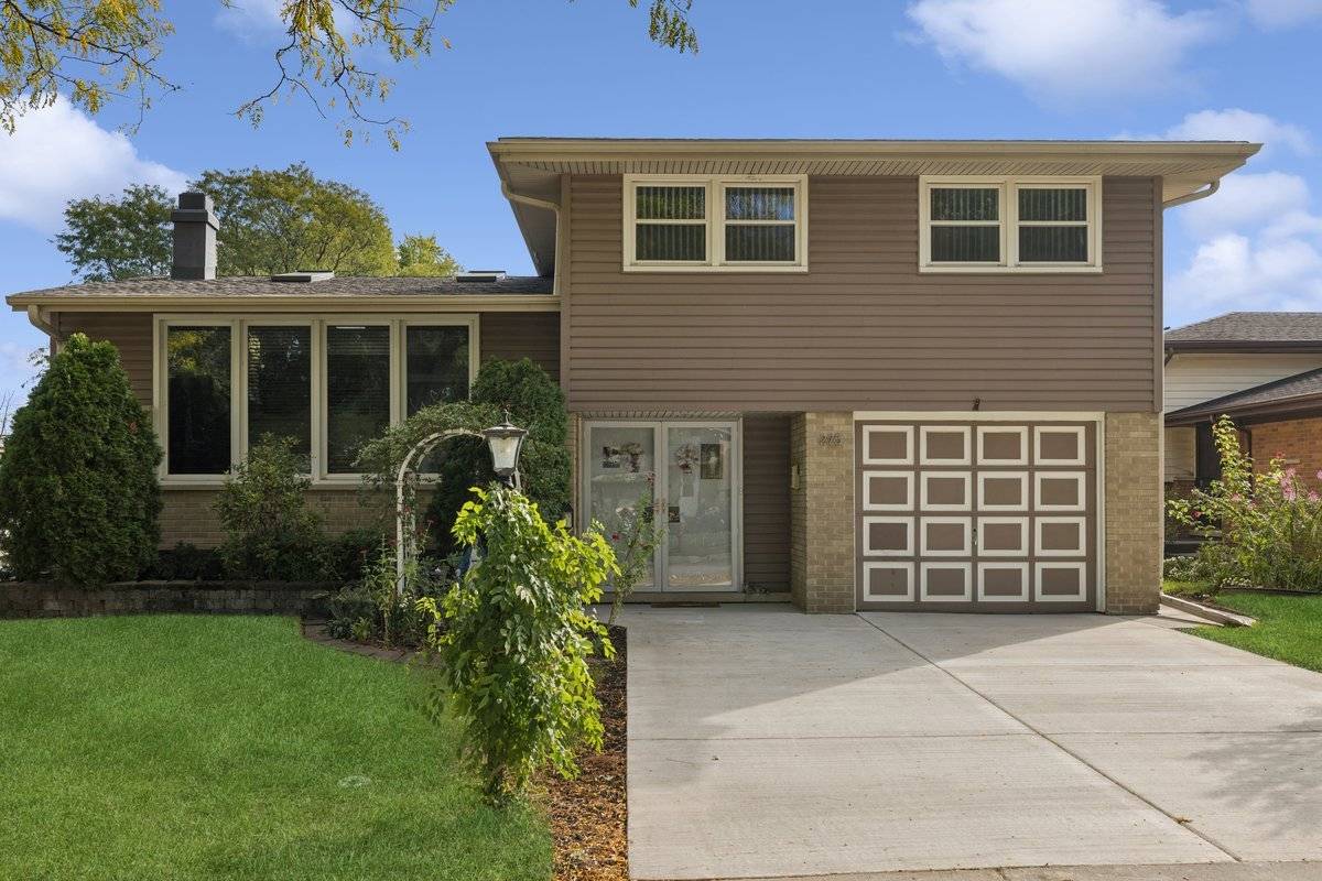 275 Wilkins DR, Des Plaines, IL 60016