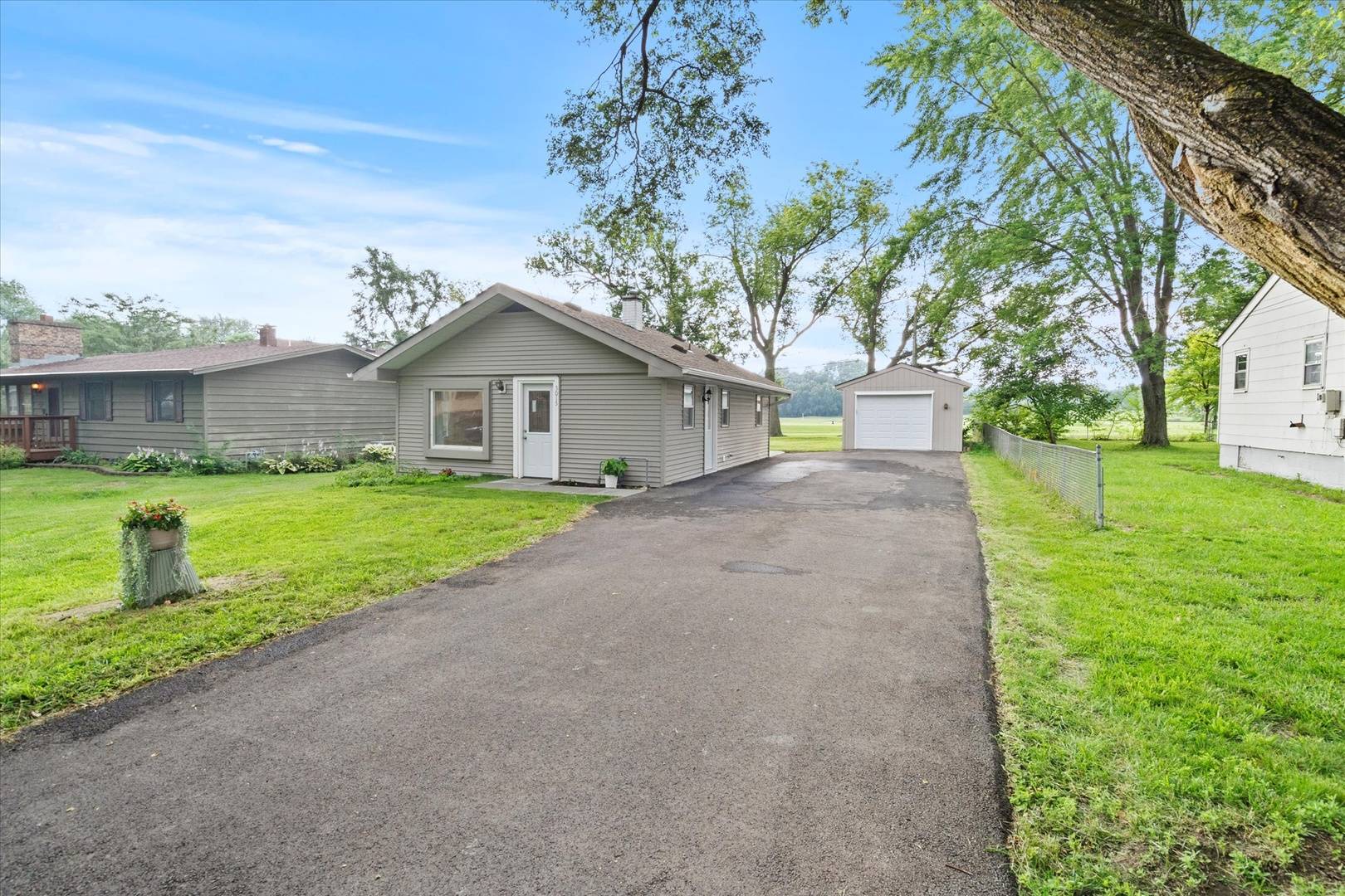 3015 Virginia AVE, Mchenry, IL 60050
