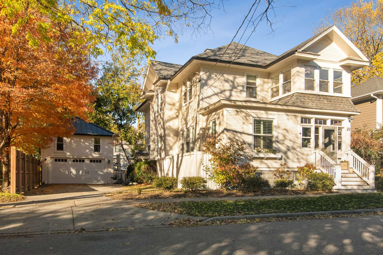 212 Washington ST, Barrington, IL 60010