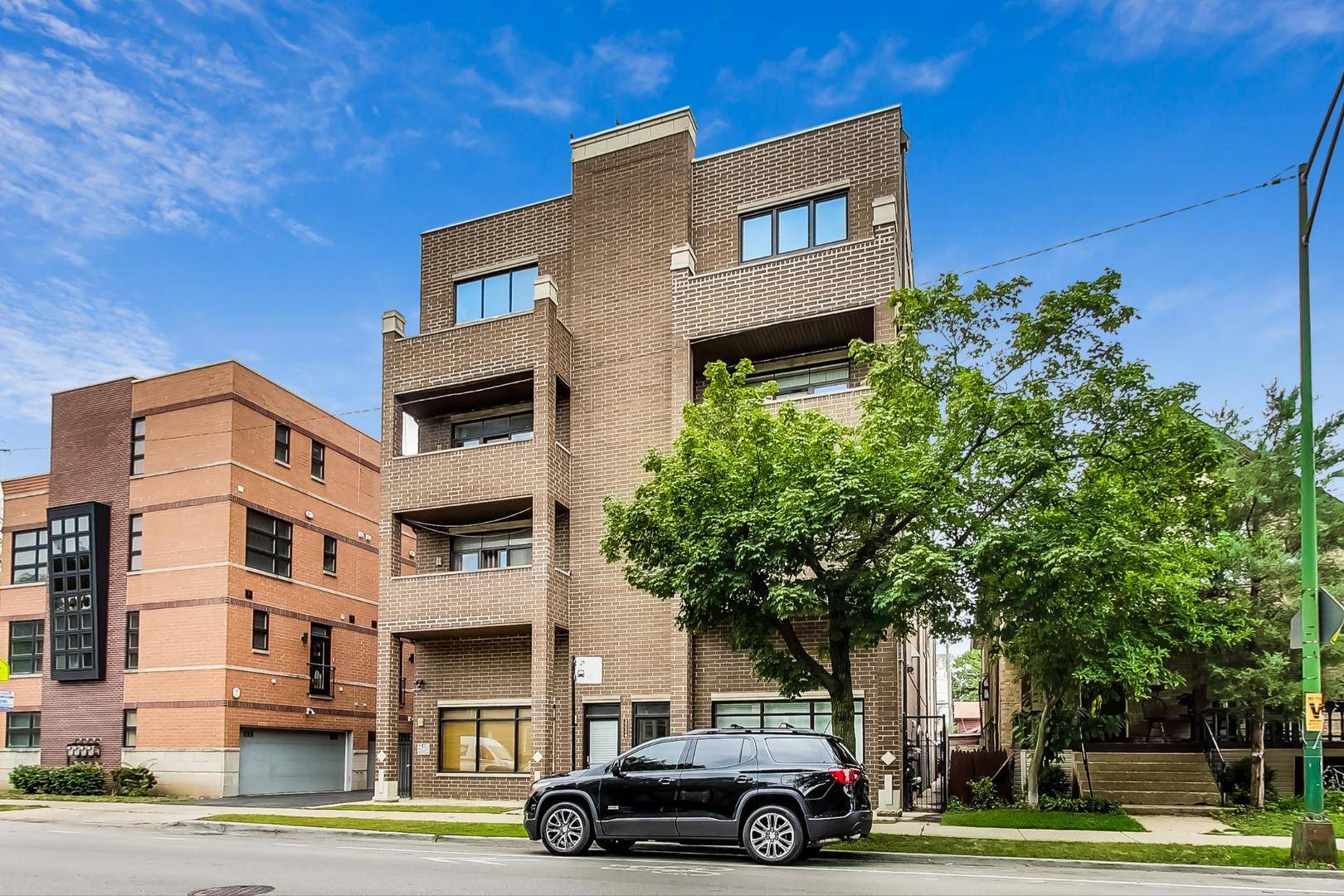 2224 W Touhy AVE #3N, Chicago, IL 60645