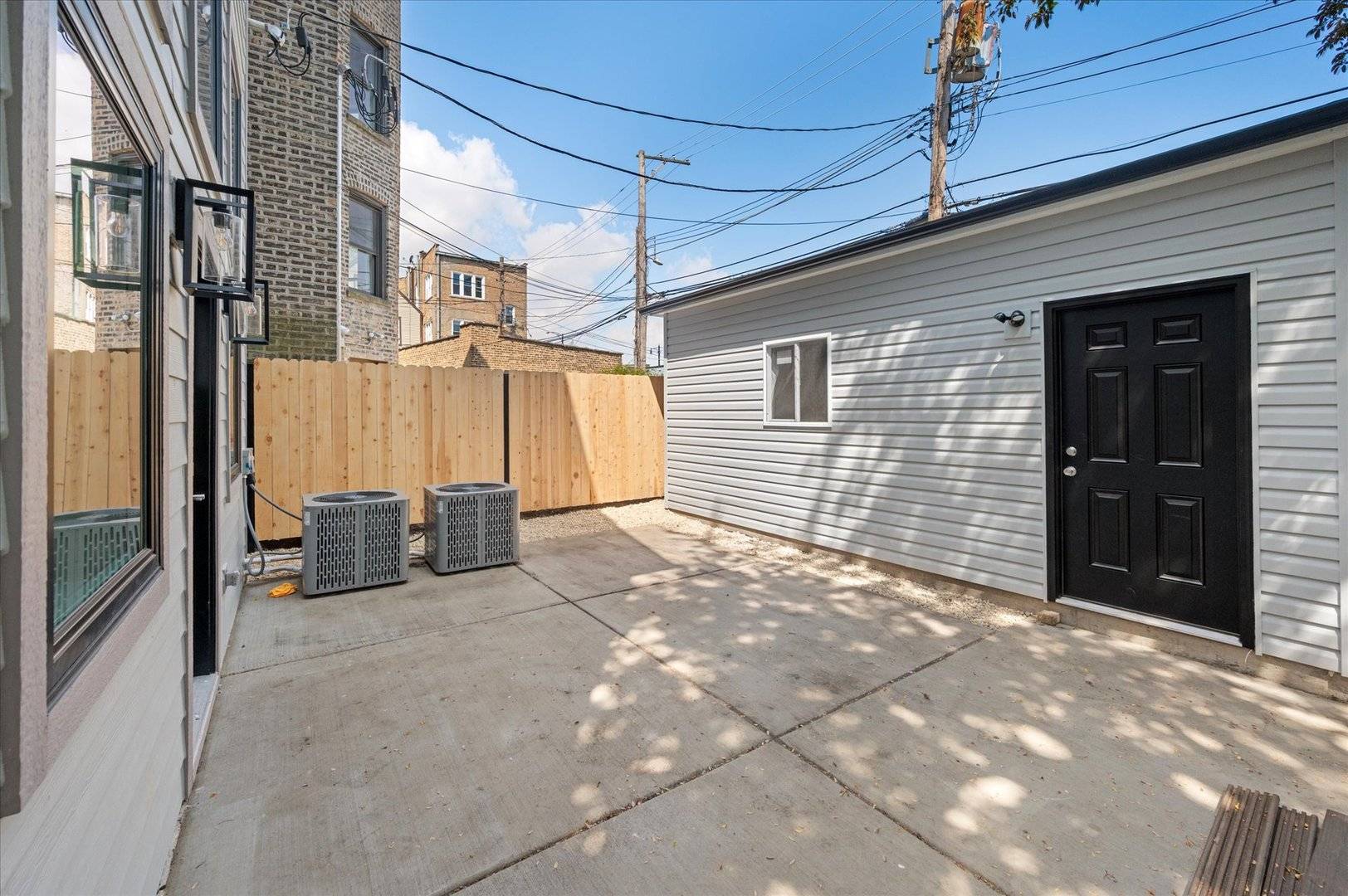 1542 W Highland AVE, Chicago, IL 60660