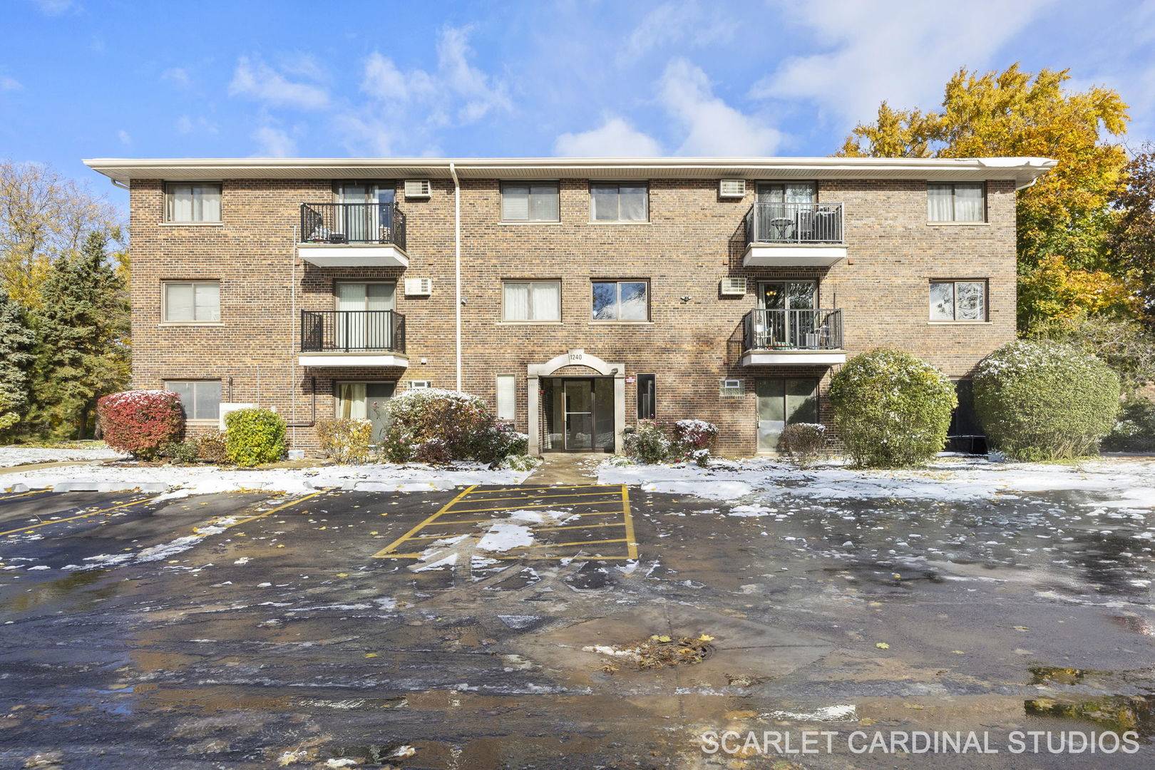 1240 S Lorraine RD #2b, Wheaton, IL 60189